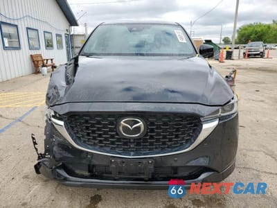 Piąte zdjęcie samochodu w środku: 2023 MAZDA CX-5 SIGNATURE VIN:JM3KFBXYXP0268425 - miniatura