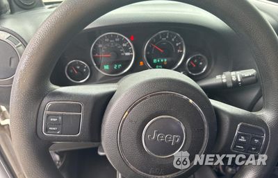 Zdjęcie 8 z 10 samochodu: 2013 JEEP WRANGLER UNLIMITED SPORT VIN:1C4BJWDG6DL582321 - miniatura