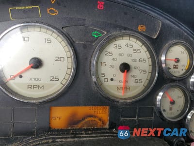 Zdjęcie 8 z 10 samochodu: 2014 INTERNATIONAL PROSTAR VIN:3HSDJAPR3EN796080 - miniatura