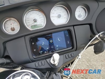 Zdjęcie 7 z 10 samochodu: 2019 HARLEY-DAVIDSON FLHX VIN:1HD1KBC13KB609796 - miniatura