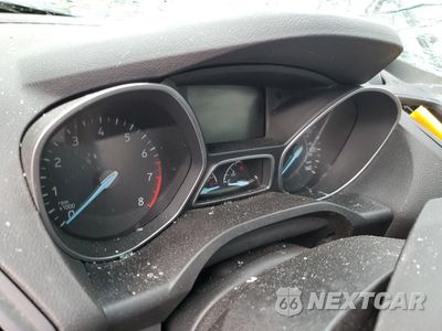 Zdjęcie 9 z 12 samochodu: 2017 FORD ESCAPE SE VIN:1FMCU9GD4HUC25553 - miniatura