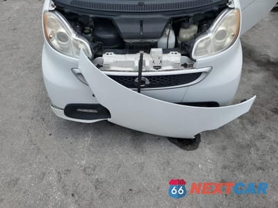 Zdjęcie 11 z 14 samochodu: 2013 SMART FORTWO PURE VIN:WMEEJ3BA6DK649940 - miniatura