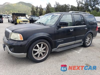 2004 LINCOLN NAVIGATOR 5LMFU27R34LJ35095 - główne zdjęcie licytacji z USA - miniatura