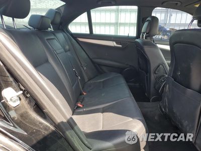 Zdjęcie 10 z 12 samochodu: 2013 MERCEDES-BENZ C 250 VIN:WDDGF4HB3DA793682 - miniatura