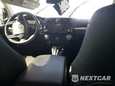 Zdjęcie 8 z 13 samochodu: 2020 TOYOTA 4RUNNER SR5/SR5 PREMIUM VIN:JTEBU5JR2L5810319 - miniatura