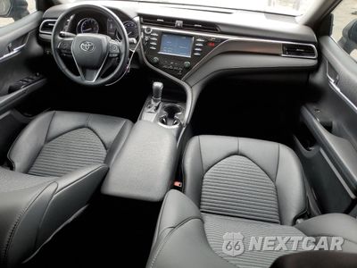 Zdjęcie 8 z 15 samochodu: 2018 TOYOTA CAMRY L VIN:4T1B11HK1JU039333 - miniatura