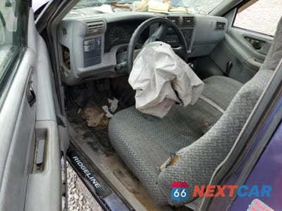 Zdjęcie 8 z 12 samochodu: 1995 CHEVROLET S TRUCK S10 VIN:1GCCS1441SK132573 - miniatura
