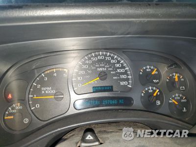 Zdjęcie 9 z 14 samochodu: 2003 CHEVROLET SILVERADO C1500 HEAVY DUTY VIN:1GCGC13U03F221304 - miniatura