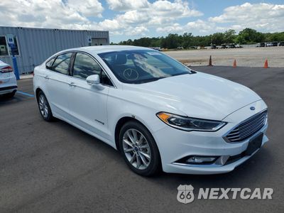 Czwarte zdjęcie samochodu z boku: 2017 FORD FUSION SE HYBRID VIN:3FA6P0LU6HR400733 - miniatura