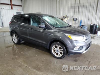 Czwarte zdjęcie samochodu z boku: 2017 FORD ESCAPE SE VIN:1FMCU9GD6HUD14881 - miniatura