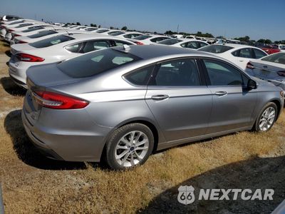 Trzecie zdjęcie samochodu z tyłu: 2020 FORD FUSION SE VIN:3FA6P0LU5LR119063 - miniatura