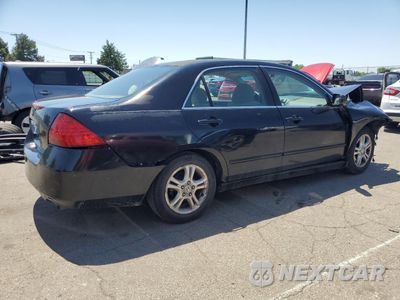 Trzecie zdjęcie samochodu z tyłu: 2006 HONDA ACCORD SE VIN:1HGCM56386A019903 - miniatura