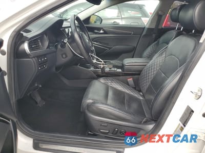Zdjęcie 7 z 13 samochodu: 2017 KIA CADENZA PREMIUM VIN:KNALC4J12H5069447 - miniatura