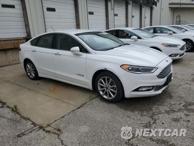 Czwarte zdjęcie samochodu z boku: 2017 FORD FUSION SE HYBRID VIN:3FA6P0LU2HR359632 - miniatura