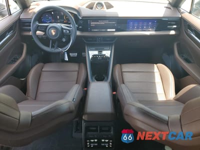 Zdjęcie 8 z 14 samochodu: 2025 PORSCHE MACAN 4S VIN:WP1AB2XA8SL152338 - miniatura