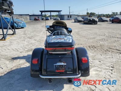 Czwarte zdjęcie samochodu z boku: 2019 HARLEY-DAVIDSON FLHTCUTG VIN:1HD1MAF10KB850473 - miniatura