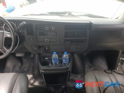 Zdjęcie 8 z 13 samochodu: 2016 CHEVROLET EXPRESS G3500 VIN:1GB0GRFF8G1328447 - miniatura