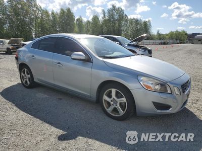 Czwarte zdjęcie samochodu z boku: 2013 VOLVO S60 T5 VIN:YV1612FSXD2201467 - miniatura