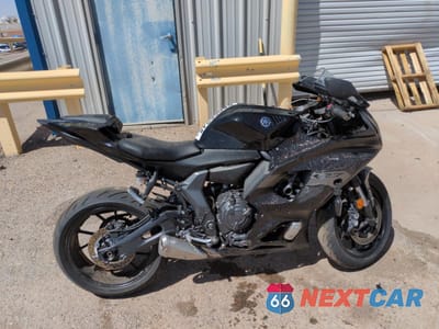 2025 YAMAHA YZFR7 JYARM38E9SA015795 - główne zdjęcie licytacji z USA - miniatura