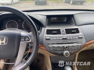 Zdjęcie 9 z 11 samochodu: 2011 HONDA ACCORD EXL VIN:1HGCP3F86BA001644 - miniatura