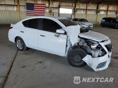 Czwarte zdjęcie samochodu z boku: 2016 NISSAN VERSA S VIN:3N1CN7AP7GL810227 - miniatura