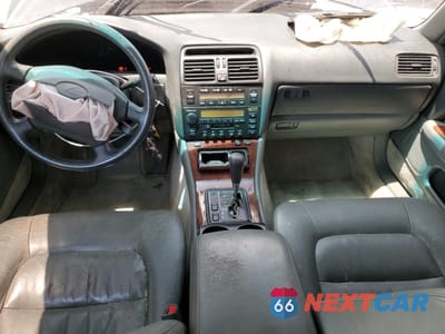 Zdjęcie 8 z 14 samochodu: 1995 LEXUS LS 400 VIN:JT8UF22E4S0034917 - miniatura