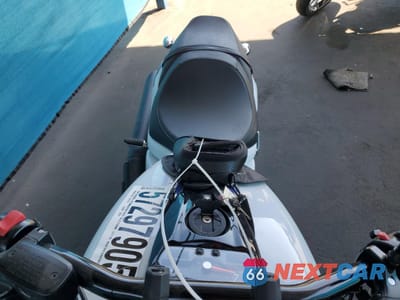 Piąte zdjęcie samochodu w środku: 2019 SUZUKI VZR1800 VIN:JS1VY53A1K7100886 - miniatura