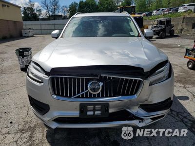 Piąte zdjęcie samochodu w środku: 2020 VOLVO XC90 T5 MOMENTUM VIN:YV4102PK3L1571551 - miniatura