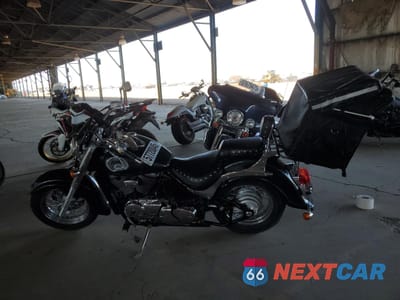 Trzecie zdjęcie samochodu z tyłu: 2004 SUZUKI VL800 VIN:JS1VS54A542111213 - miniatura