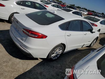 Trzecie zdjęcie samochodu z tyłu: 2019 FORD FUSION SE VIN:3FA6P0LU2KR263989 - miniatura