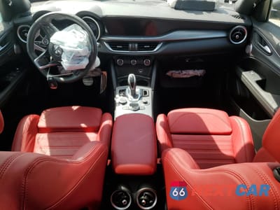 Zdjęcie 8 z 16 samochodu: 2024 ALFA ROMEO STELVIO TI VIN:ZASPAKBN9R7D75154 - miniatura