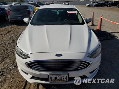 Piąte zdjęcie samochodu w środku: 2017 FORD FUSION SE VIN:3FA6P0H75HR280751 - miniatura