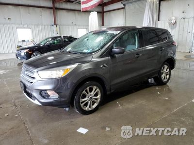 2017 FORD ESCAPE SE 1FMCU9GD6HUD14881 - główne zdjęcie licytacji z USA - miniatura