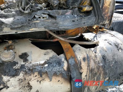 Zdjęcie 9 z 10 samochodu: 2016 VOLVO VN VNL VIN:4V4NC9EH4GN953019 - miniatura