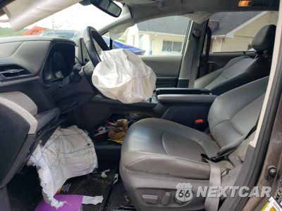Zdjęcie 7 z 14 samochodu: 2021 TOYOTA SIENNA XLE VIN:5TDJSKFC6MS034488 - miniatura