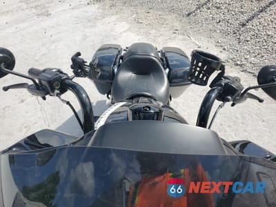 Piąte zdjęcie samochodu w środku: 2020 HARLEY-DAVIDSON FLTRXS VIN:1HD1KTP14LB676456 - miniatura