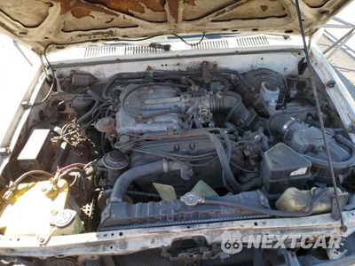 Zdjęcie 12 z 15 samochodu: 1990 TOYOTA PICKUP CAB CHASSIS SUPER LONG WHEELBAS VIN:JT5VN94T8L0017662 - miniatura