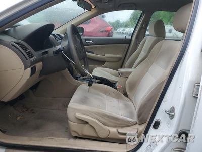 Zdjęcie 7 z 12 samochodu: 2003 HONDA ACCORD LX VIN:1HGCM56353A048495 - miniatura