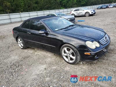 Czwarte zdjęcie samochodu z boku: 2005 MERCEDES-BENZ CLK 320 VIN:WDBTK65GX5T042082 - miniatura
