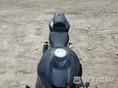 Piąte zdjęcie samochodu w środku: 2017 BMW S 1000 RR VIN:WB10D6004HZ710479 - miniatura