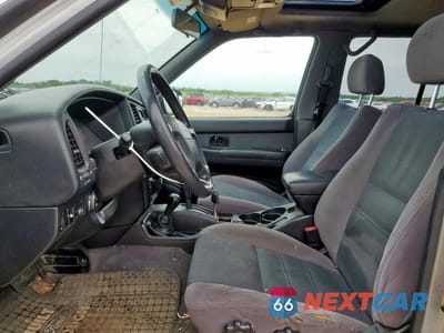 Zdjęcie 7 z 13 samochodu: 2001 NISSAN PATHFINDER LE VIN:JN8DR07Y31W530050 - miniatura