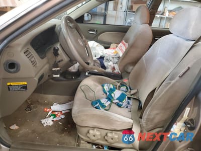 Zdjęcie 7 z 12 samochodu: 2005 HYUNDAI SONATA GL VIN:KMHWF25H35A158526 - miniatura