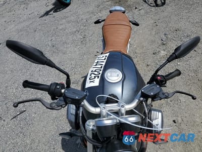 Piąte zdjęcie samochodu w środku: 2021 BMW R NINE T PURE VIN:WB10L6306M6E30947 - miniatura