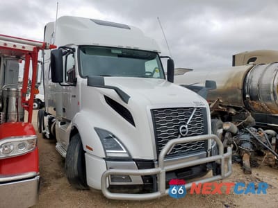2021 VOLVO VN VNL 4V4NC9EH1MN282811 - główne zdjęcie licytacji z USA - miniatura