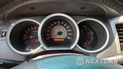 Zdjęcie 8 z 10 samochodu: 2005 TOYOTA TACOMA ACCESS CAB VIN:5TEUU42N85Z105835 - miniatura