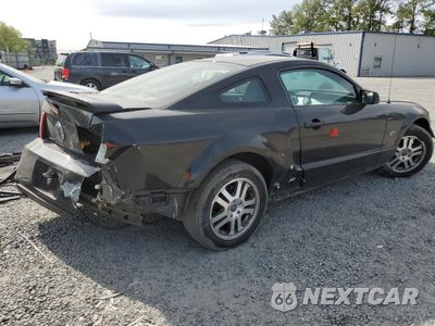 Trzecie zdjęcie samochodu z tyłu: 2005 FORD MUSTANG GT VIN:1ZVFT82H355101074 - miniatura