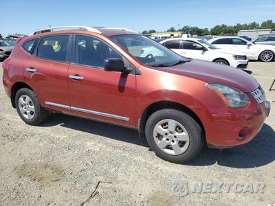 Czwarte zdjęcie samochodu z boku: 2014 NISSAN ROGUE SELECT S VIN:JN8AS5MT9EW616904 - miniatura