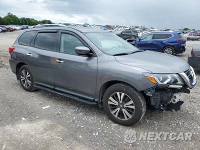 Czwarte zdjęcie samochodu z boku: 2017 NISSAN PATHFINDER S VIN:5N1DR2MM6HC913724 - miniatura