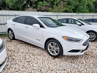 Czwarte zdjęcie samochodu z boku: 2018 FORD FUSION SE HYBRID VIN:3FA6P0LU3JR129801 - miniatura
