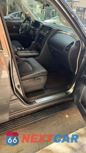 Piąte zdjęcie samochodu w środku: 2021 INFINITI QX80 LUXE VIN:JN8AZ2AF8M9716708 - miniatura